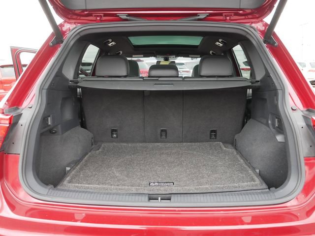 Used 2019 Volkswagen Tiguan SEL R-Line image 18
