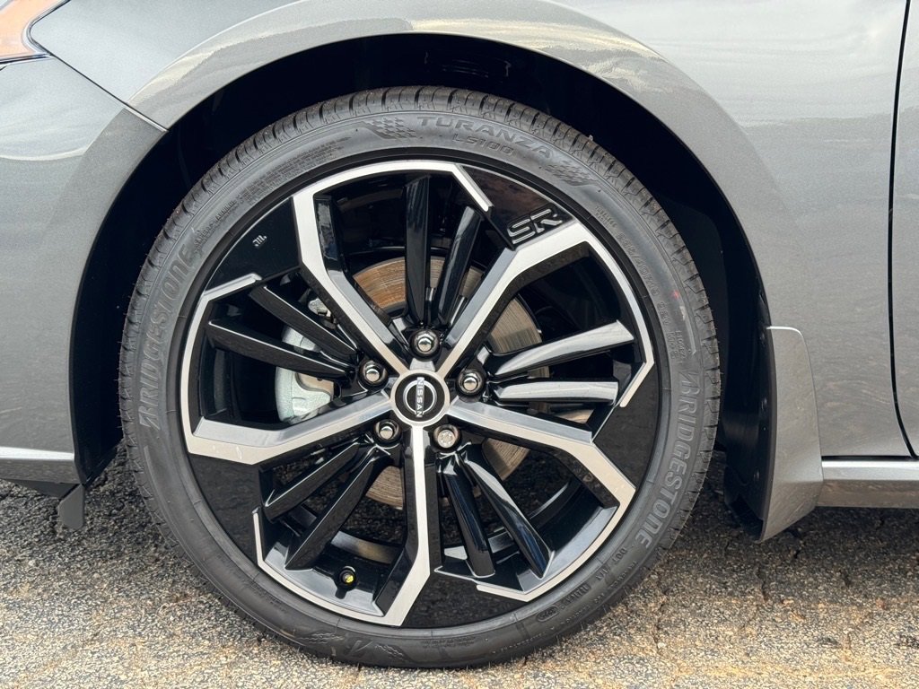 New 2025 Nissan Altima 2.5 SR w/ SR Premium Package image 9