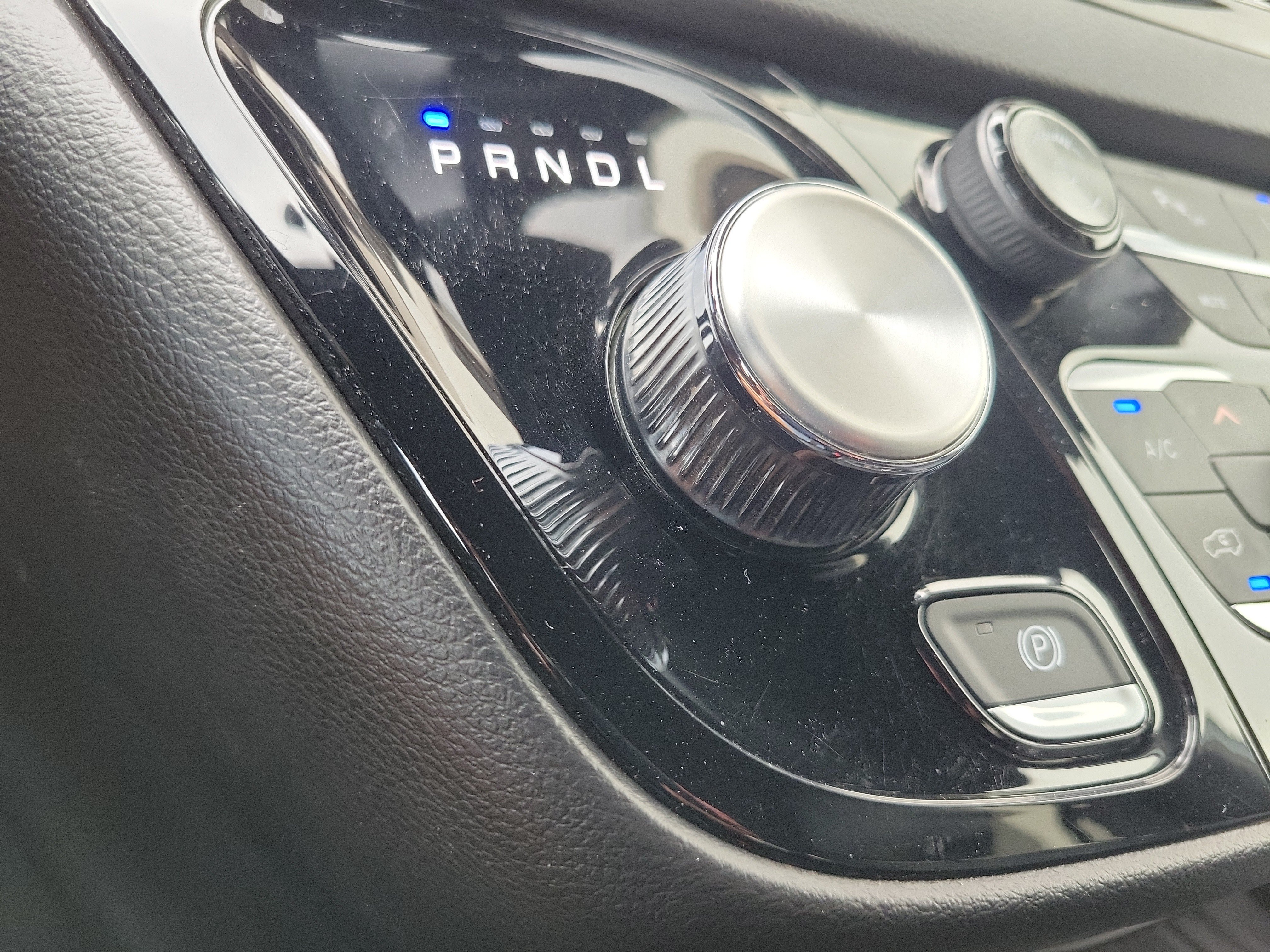 Used 2025 Chrysler Pacifica Select FWD image 27