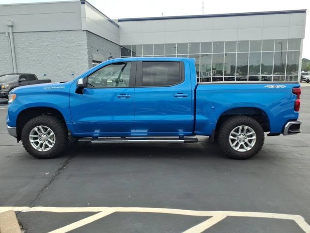 Used 2025 Chevrolet Silverado 1500 LT AWD/4WD image 4