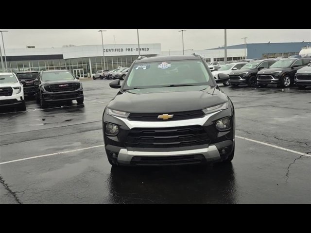 Certified 2021 Chevrolet TrailBlazer LT w/ Convenience Package image 3