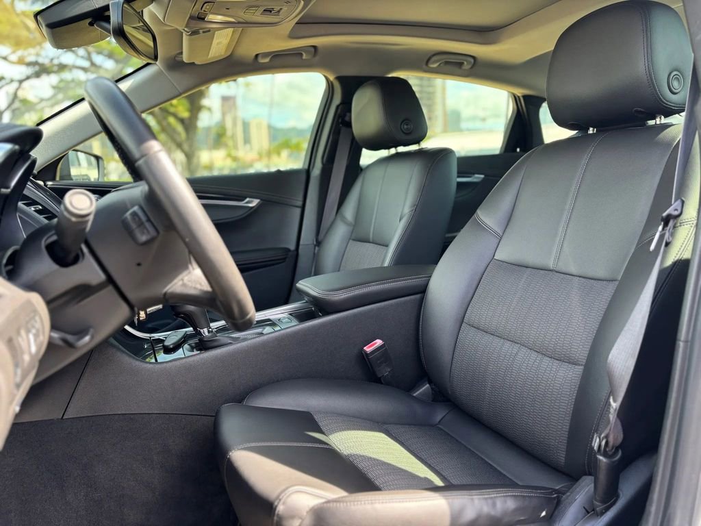 Used 2017 Chevrolet Impala LT w/ Convenience Package image 8