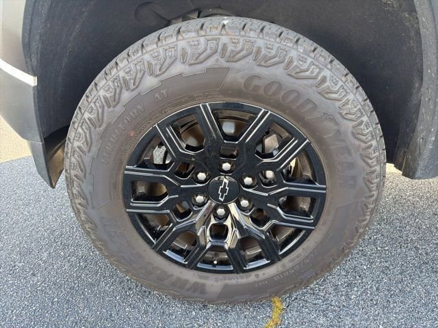 Used 2024 Chevrolet Colorado Trail Boss w/ Advanced Trailering Package AWD/4WD image 7
