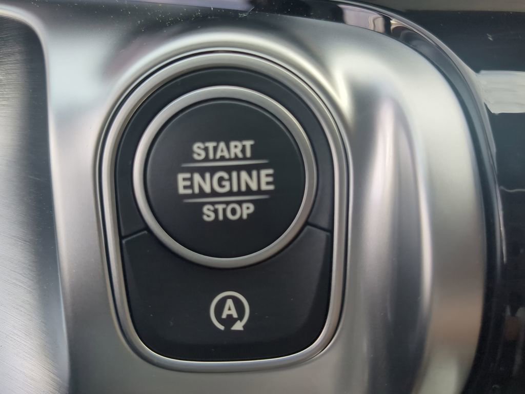 New 2024 Mercedes-Benz GLB 35 AMG 4MATIC image 26