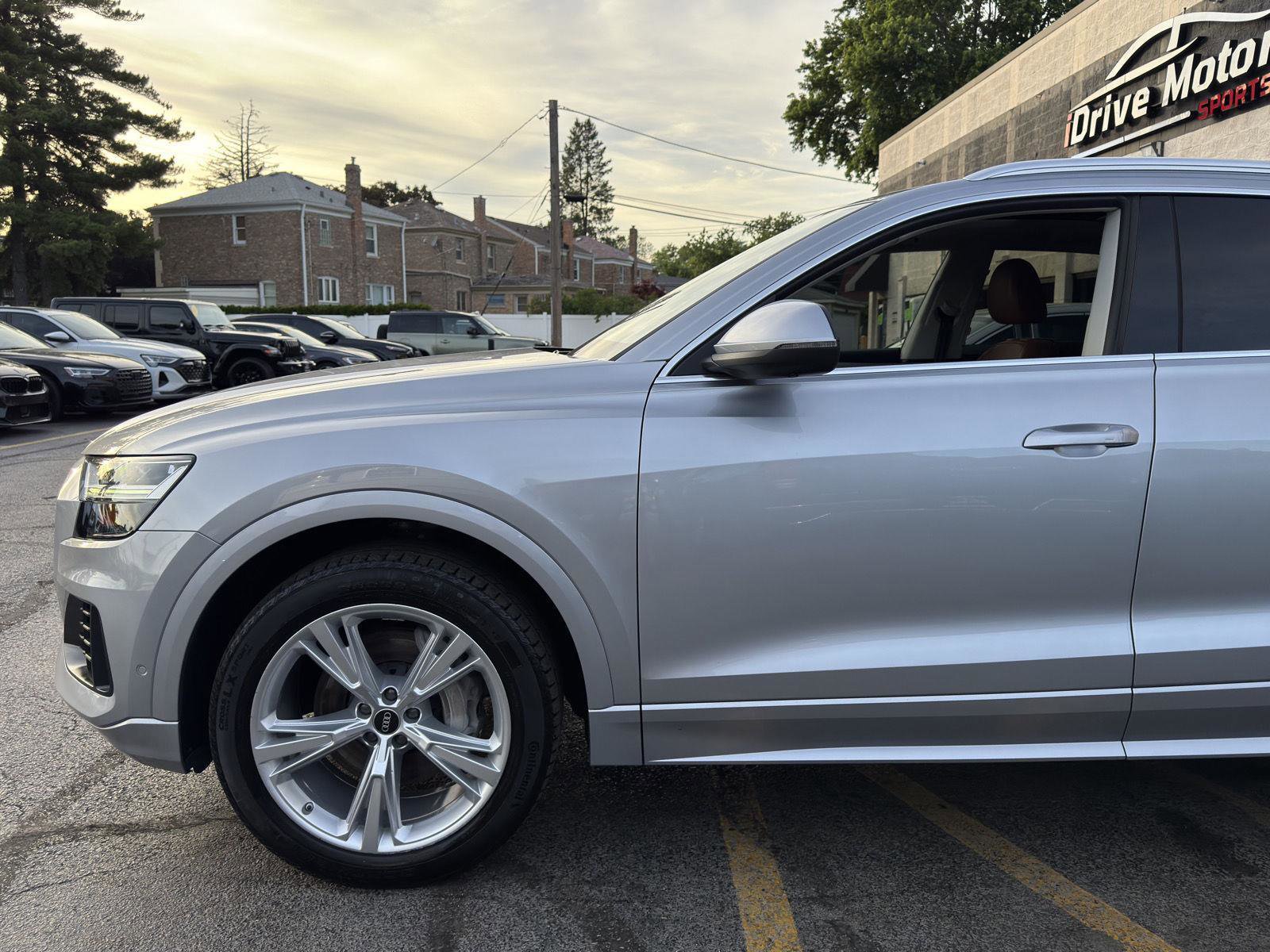 Used 2022 Audi Q8 Premium Plus AWD/4WD image 2