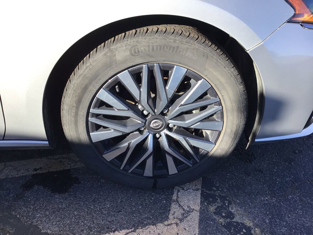 Used 2024 Nissan Altima 2.5 SV image 34