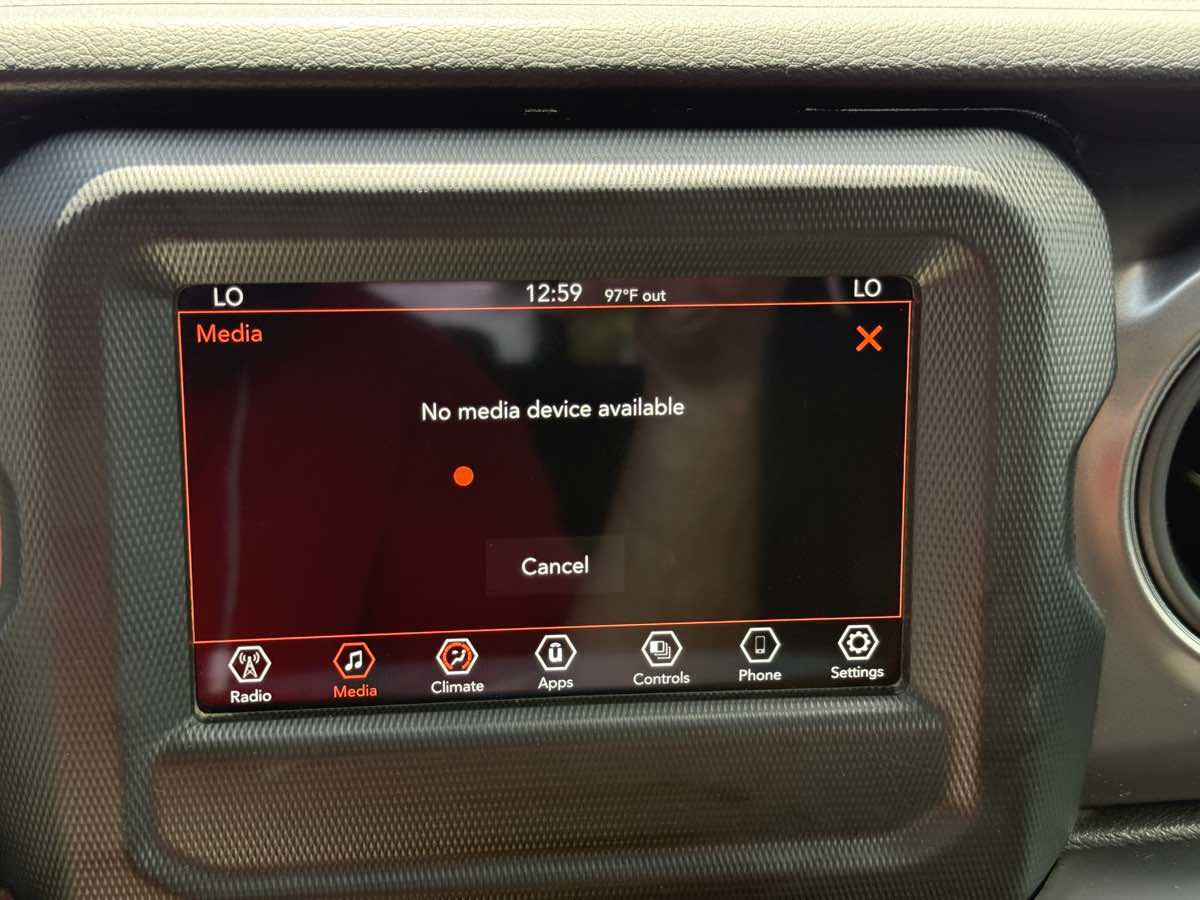 Used 2023 Jeep Gladiator Sport AWD/4WD image 32