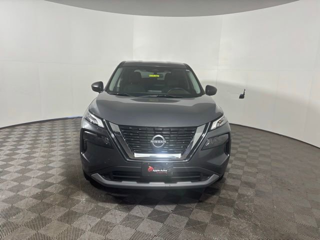 Used 2023 Nissan Rogue S image 2
