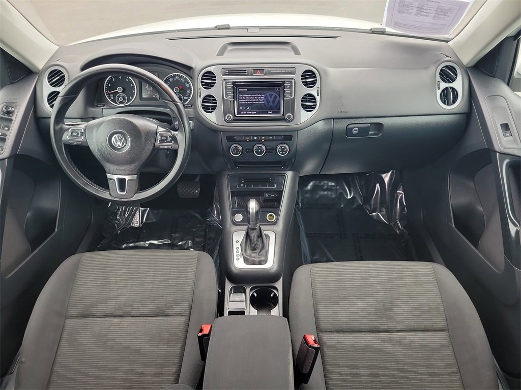 Used 2017 Volkswagen Tiguan Limited w/ Premium Package image 13