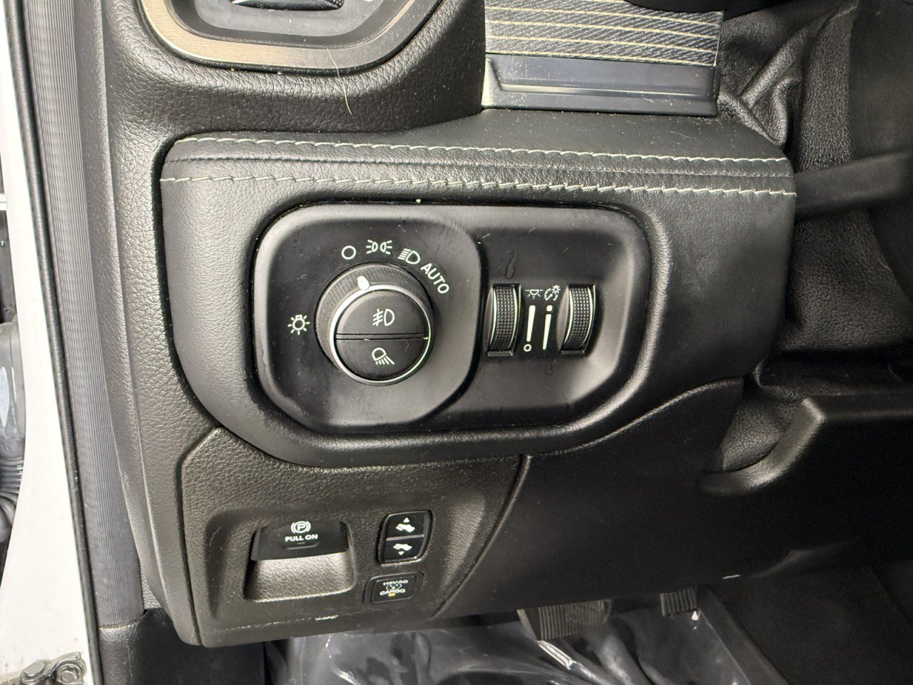Used 2019 RAM 1500 Limited AWD/4WD image 23
