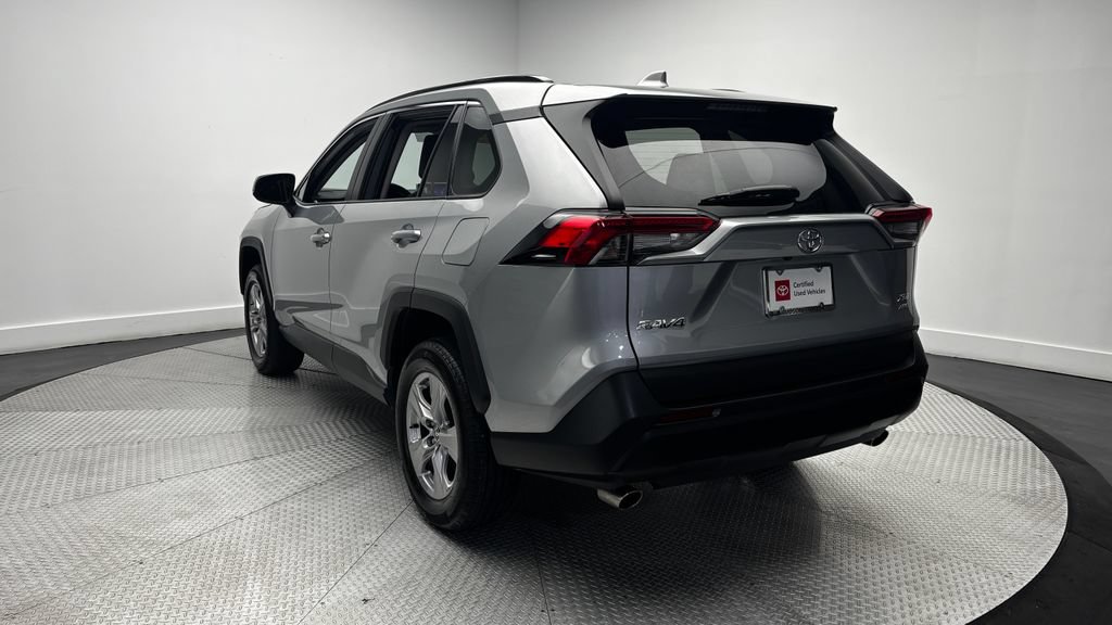 Used 2025 Toyota RAV4 XLE AWD/4WD image 35