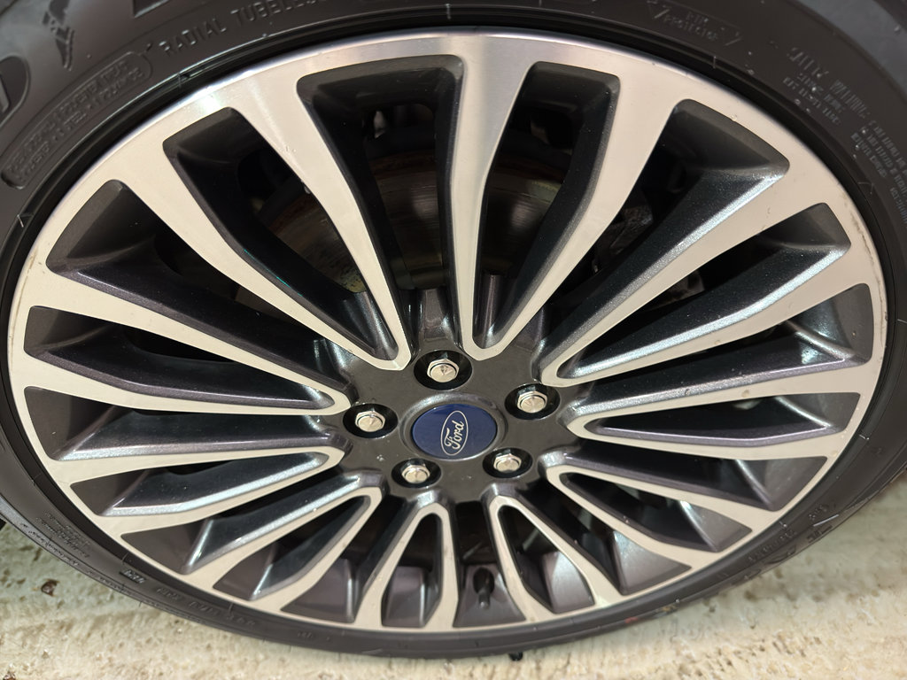 Used 2018 Ford Fusion Titanium AWD/4WD image 37