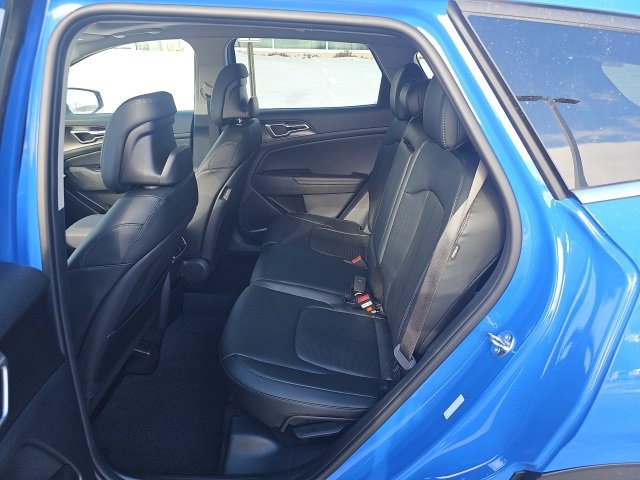 New 2026 Kia Sportage EX image 8