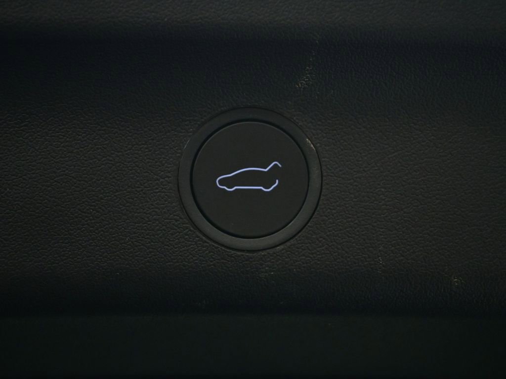 Used 2025 Tesla Model Y Long Range image 63