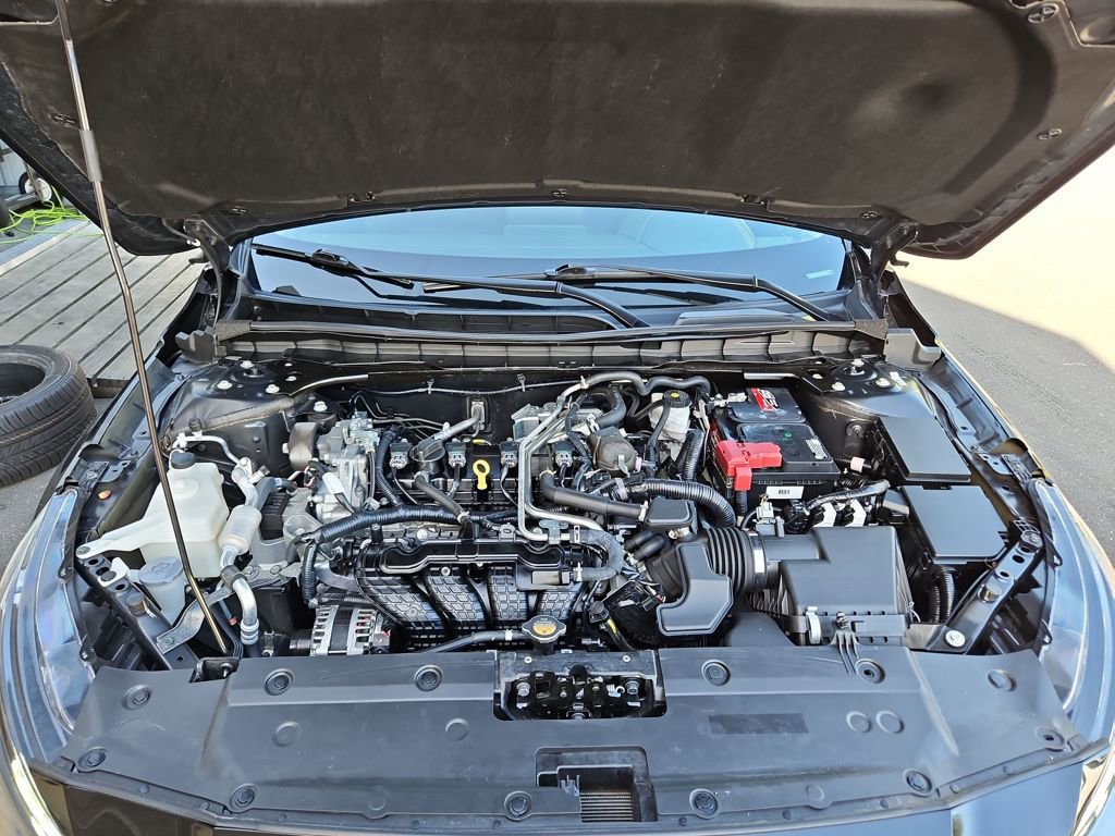 Used 2024 Nissan Altima 2.5 SV image 34