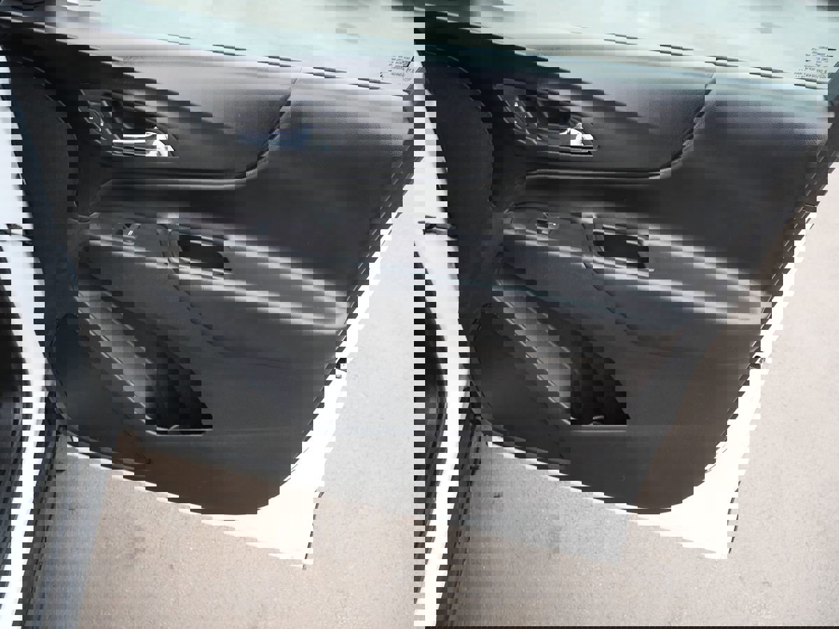 Used 2020 Chevrolet Equinox LT image 33