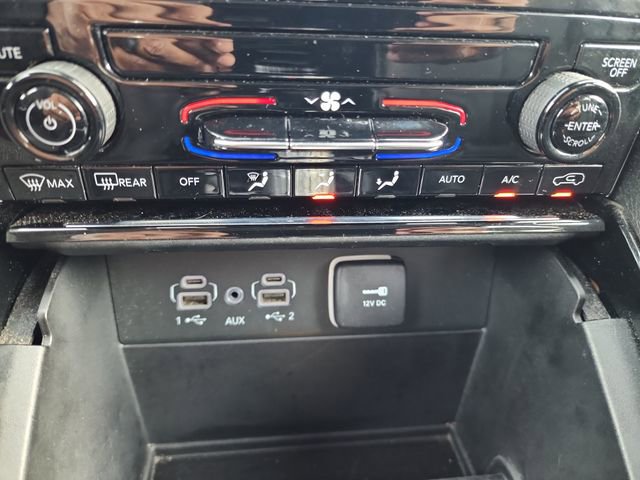 Used 2023 Jeep Grand Cherokee L Laredo image 24