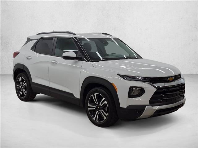 Used 2023 Chevrolet TrailBlazer LT FWD image 3