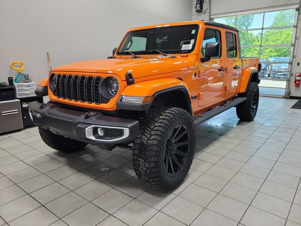 New 2025 Jeep Gladiator Sport AWD/4WD image 2