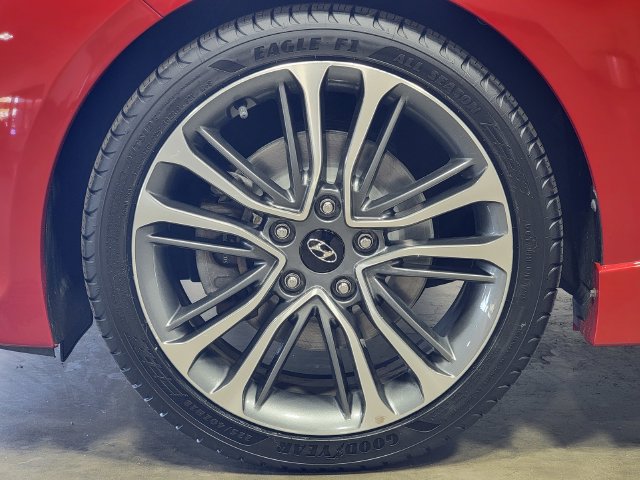 Used 2016 Hyundai Veloster Turbo w/ Option Group 04 FWD image 10