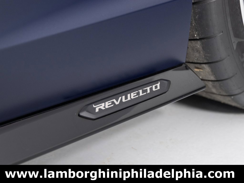 Used 2025 Lamborghini Revuelto image 54