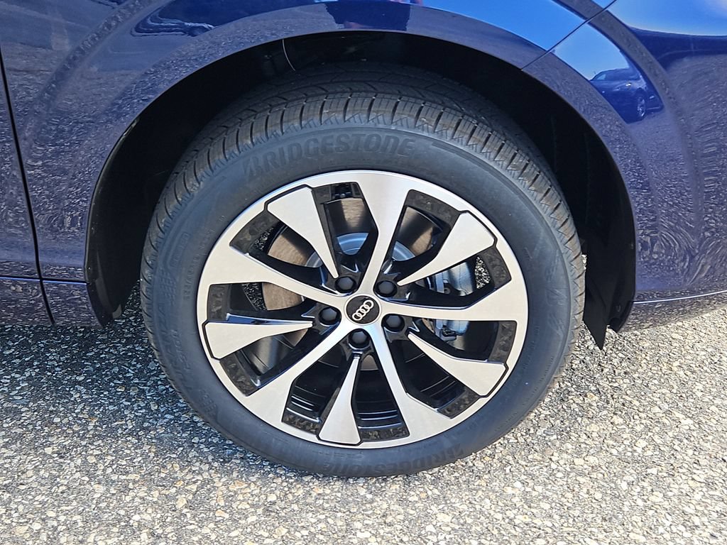 New 2026 Audi Q3 quattro 2.0T AWD/4WD image 4
