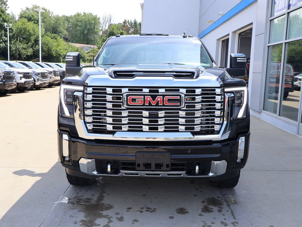 Used 2024 GMC Sierra 2500 Denali w/ Denali Reserve Package AWD/4WD image 5