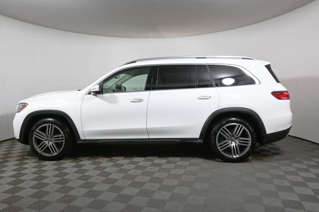 Used 2026 Mercedes-Benz GLS 450 4MATIC image 2