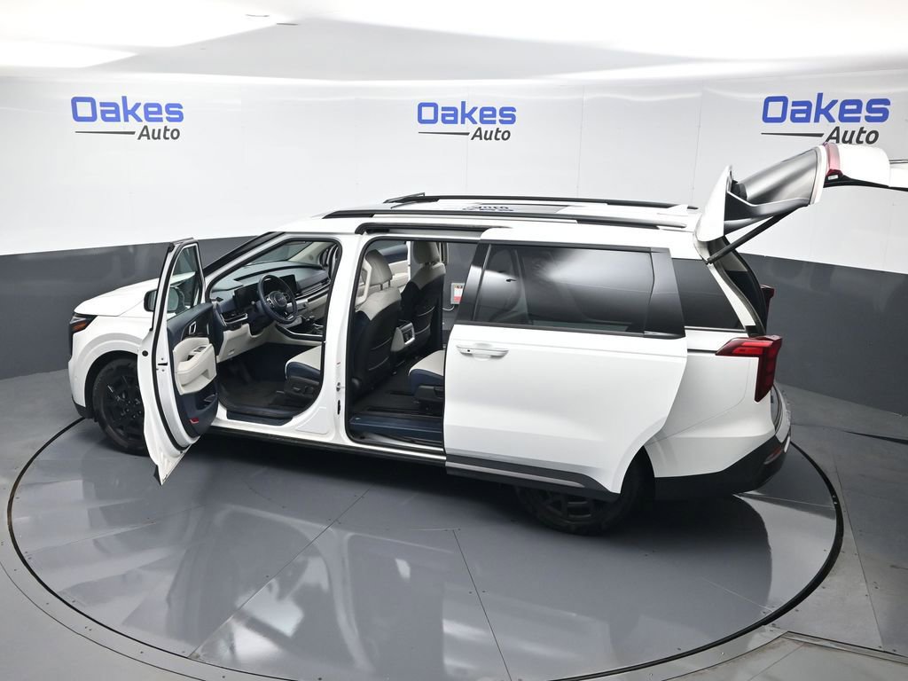 New 2025 Kia Carnival SX w/ SX Dark Edition Package image 61