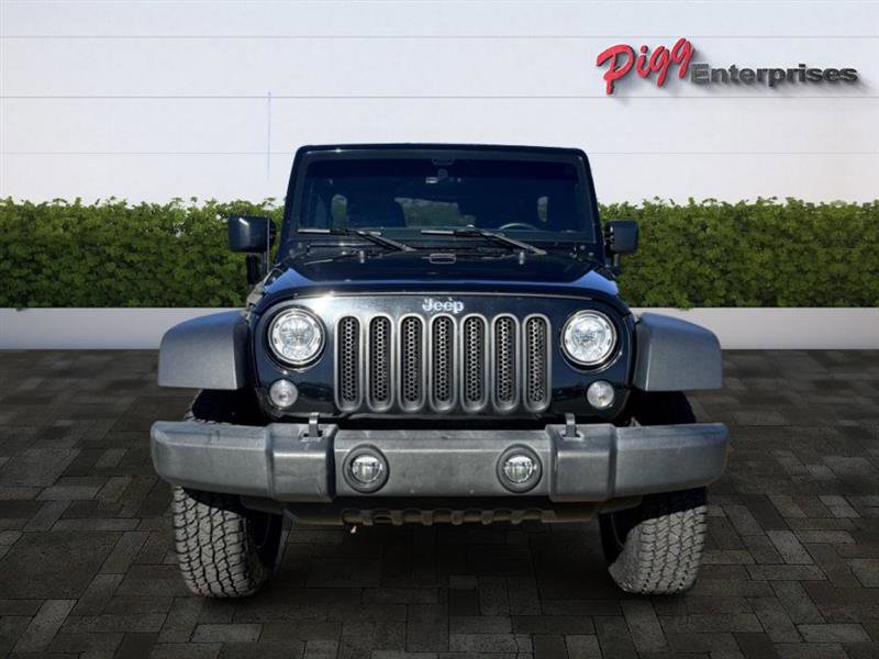 Used 2017 Jeep Wrangler Unlimited Rubicon w/ Connectivity Group image 8