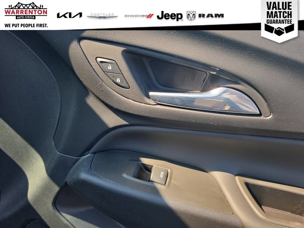 Used 2023 Chevrolet Equinox LT AWD/4WD image 16