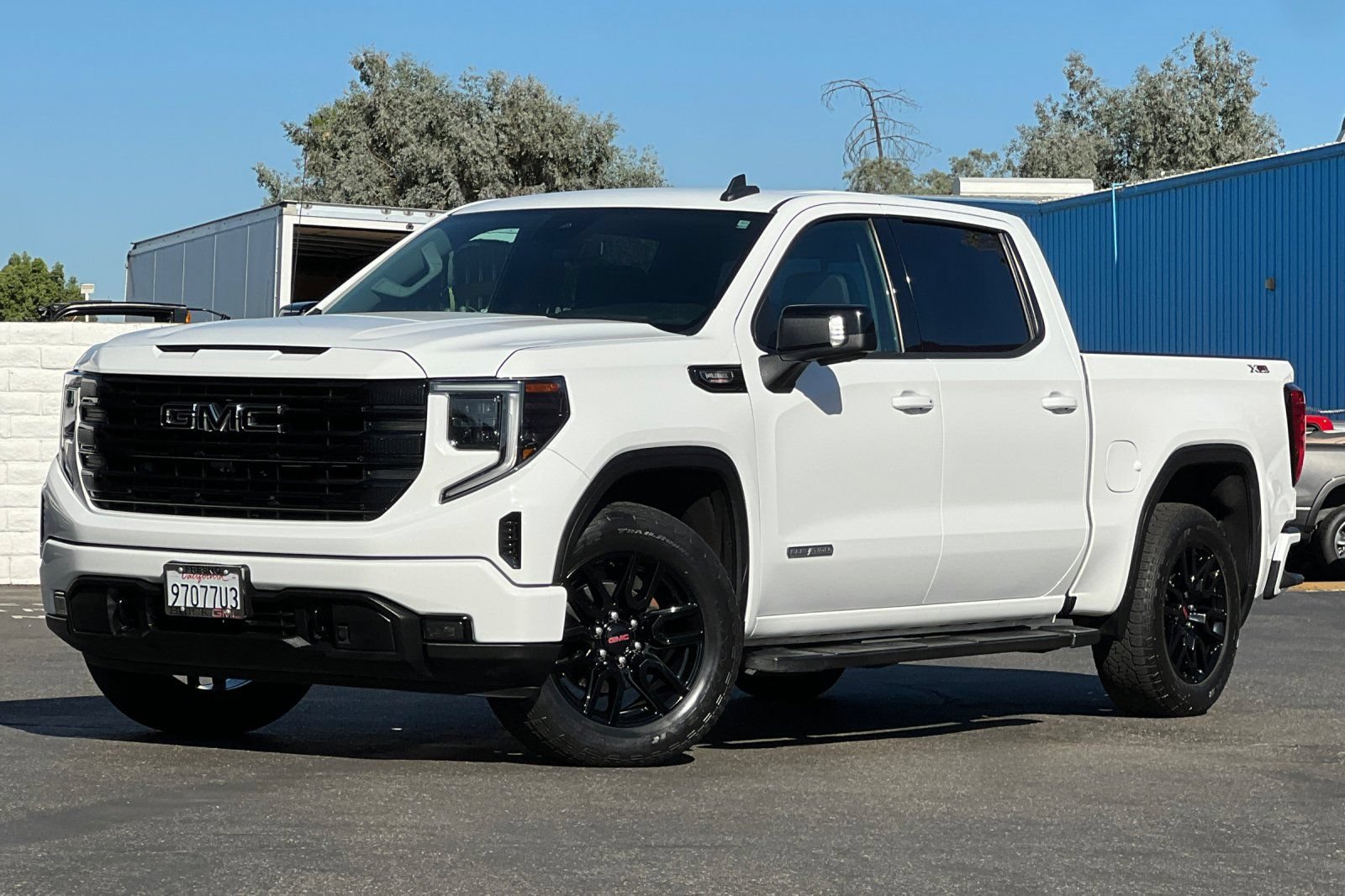 Used 2023 GMC Sierra 1500 Elevation w/ Elevation Premium Package AWD/4WD image 8