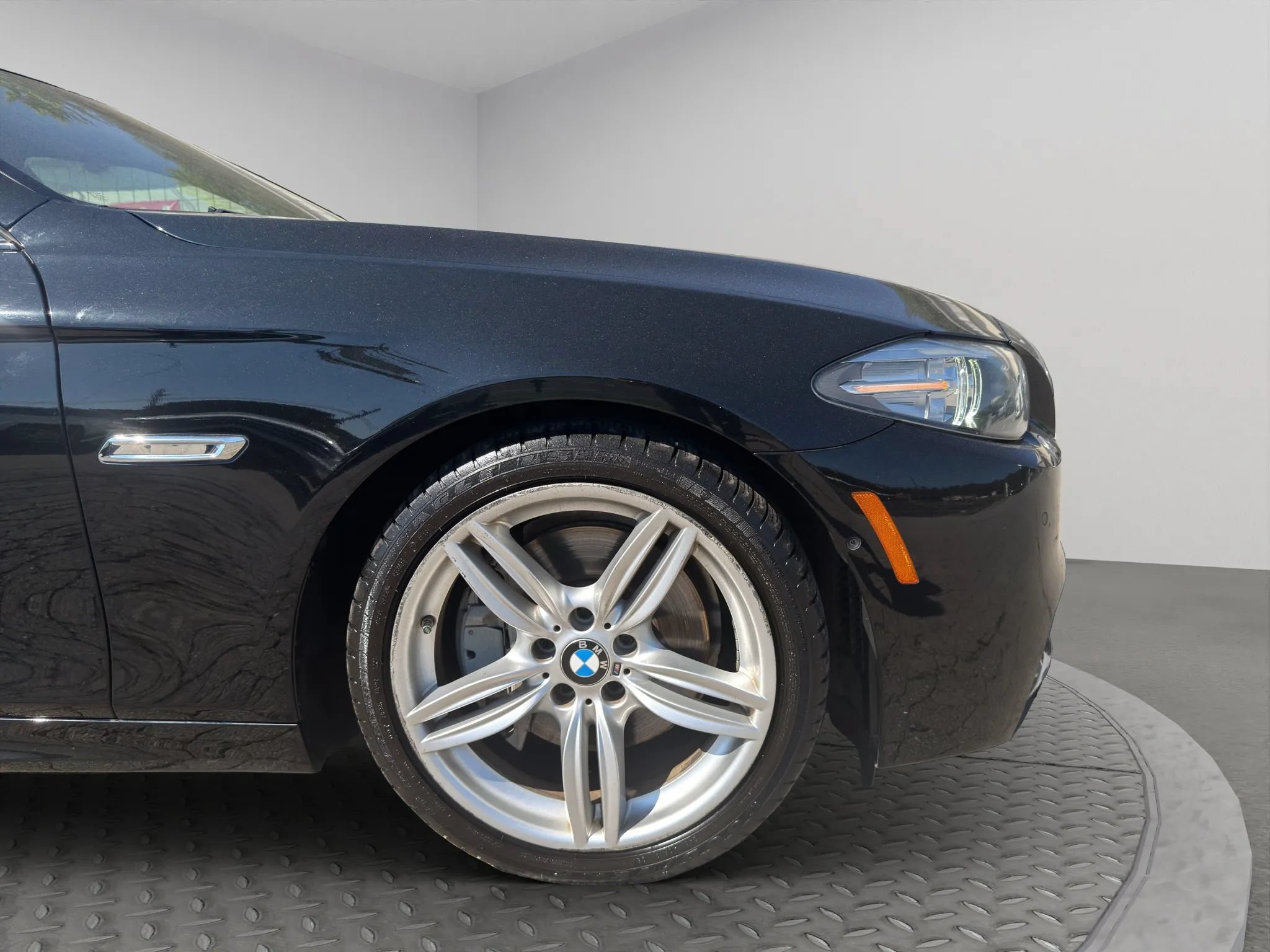 Used 2016 BMW 550i Sedan RWD image 29