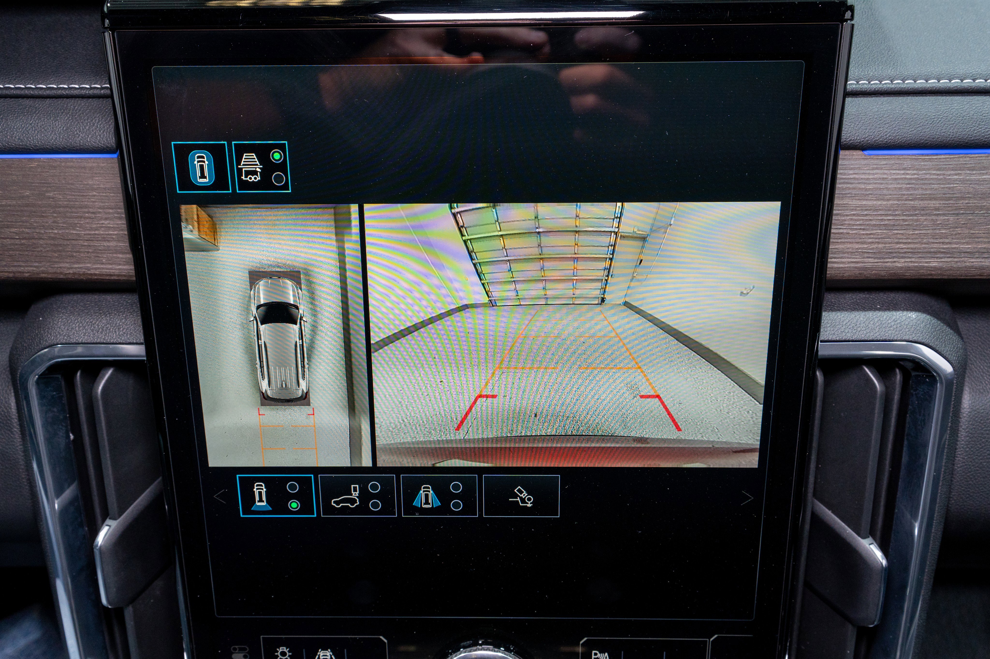 Used 2024 GMC Acadia Denali w/ Super Cruise Package image 22