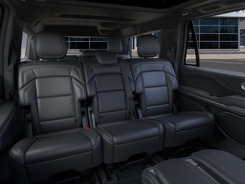 New 2026 Lincoln Navigator L Reserve w/ Jet Appearance Package AWD/4WD image 11