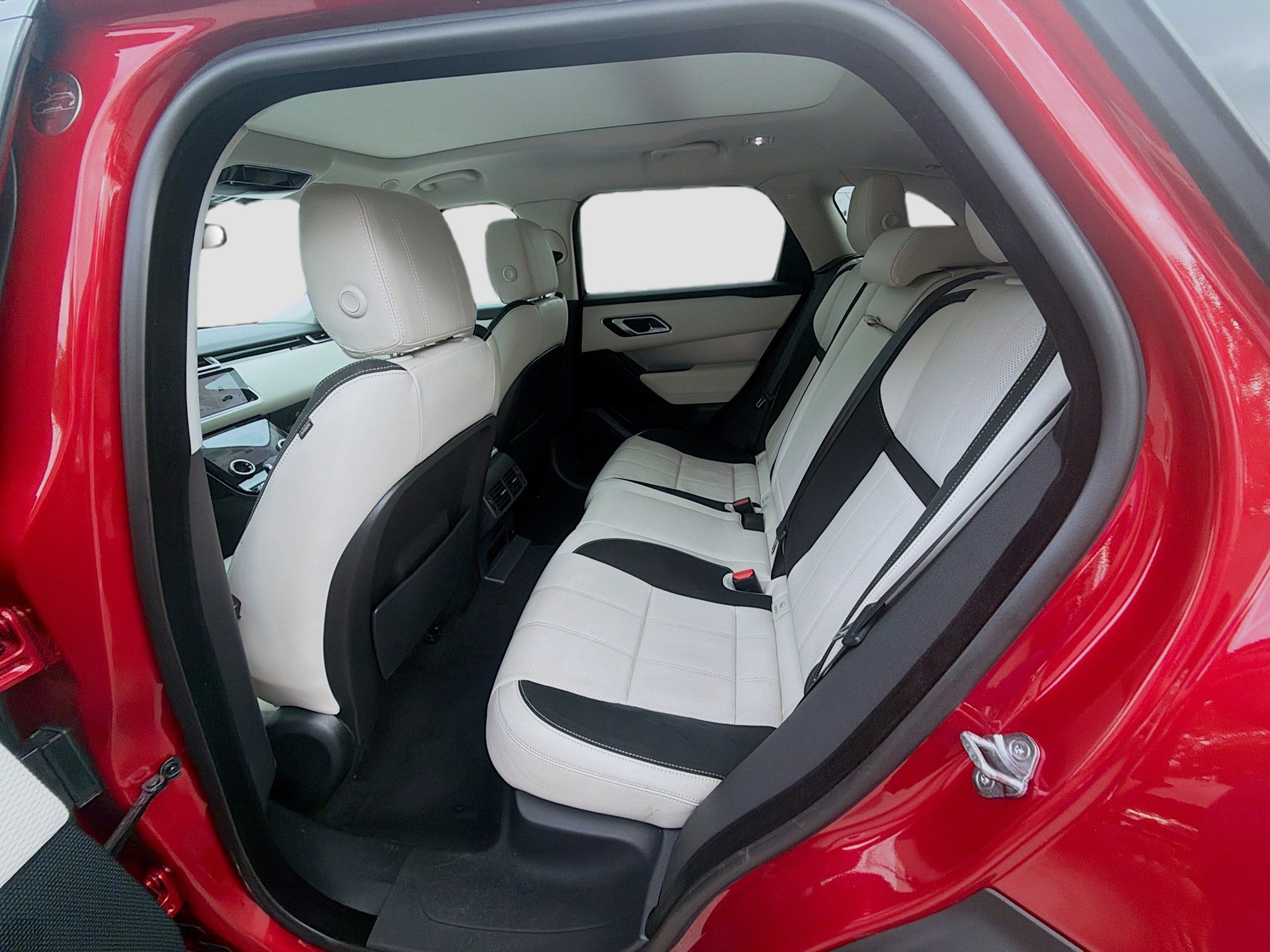 Used 2022 Land Rover Range Rover Velar R-Dynamic S AWD/4WD image 21