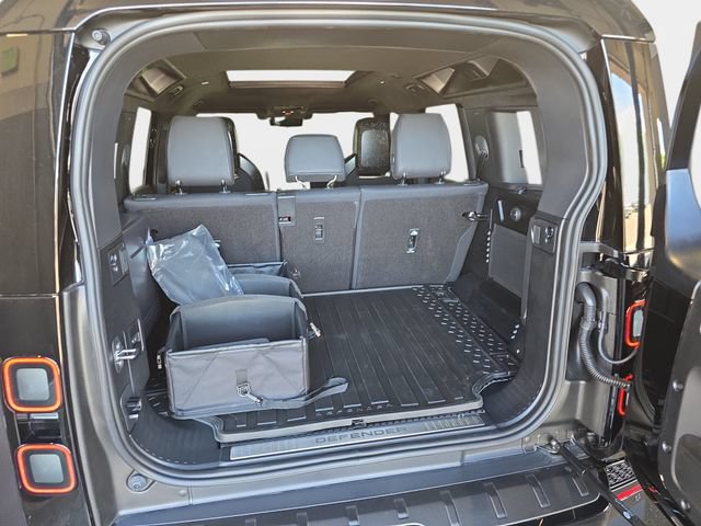 New 2026 Land Rover Defender 110 OCTA AWD/4WD image 10
