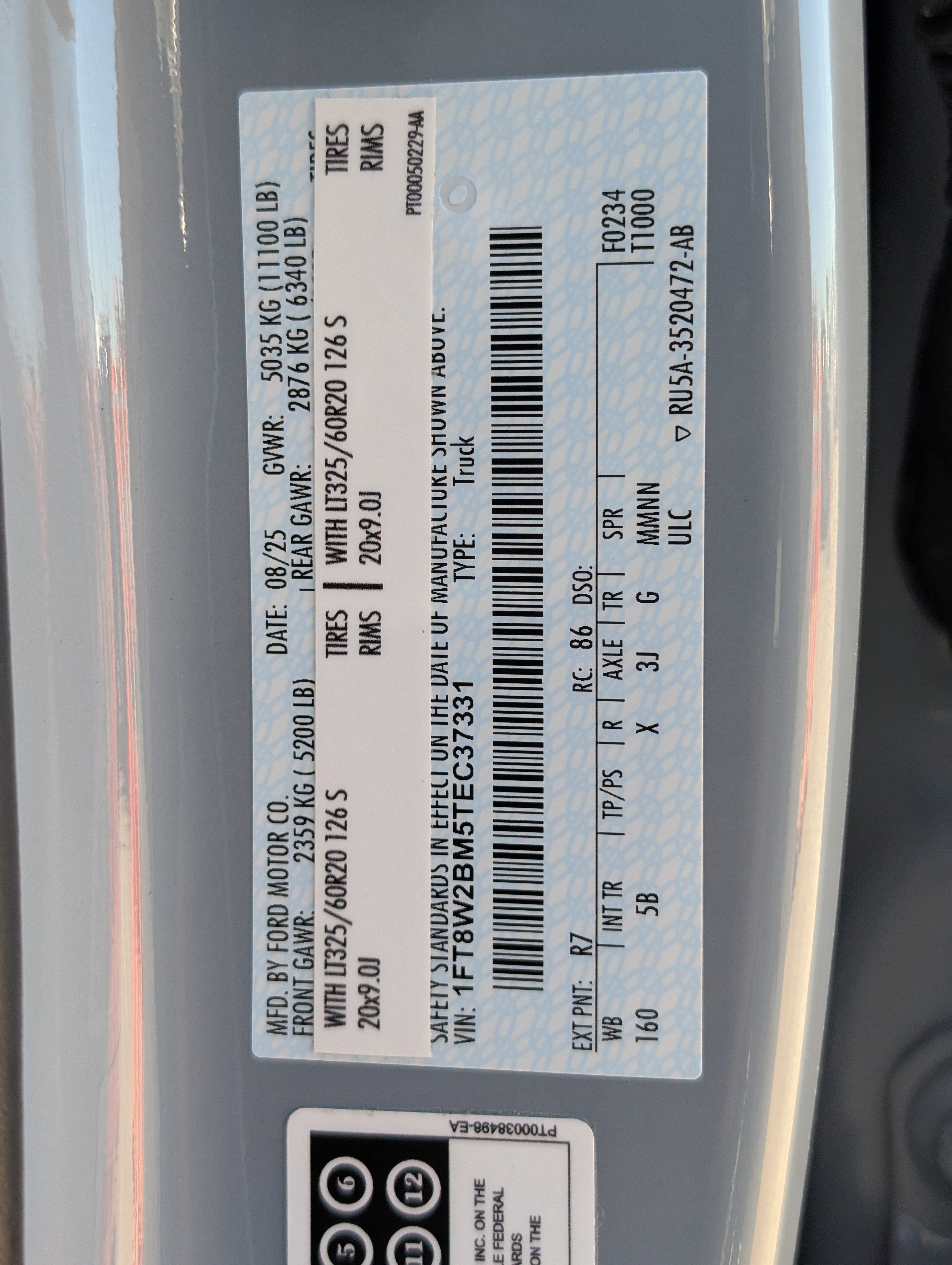 New 2026 Ford F250 Lariat w/ Black Appearance Package image 28