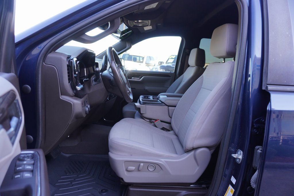 Used 2023 Chevrolet Silverado 1500 LT w/ Protection Package image 7