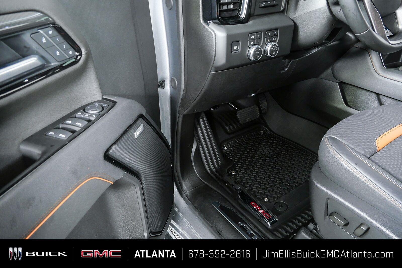Certified 2026 GMC Sierra 2500 AT4 w/ AT4 Premium Plus Package AWD/4WD image 8