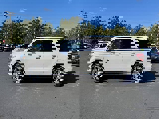 Used 2024 Ford Expedition King Ranch image 7