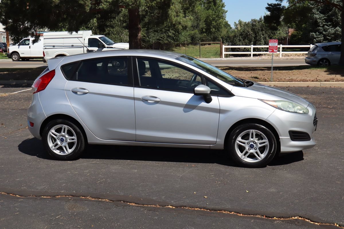 Used 2017 Ford Fiesta SE FWD image 3