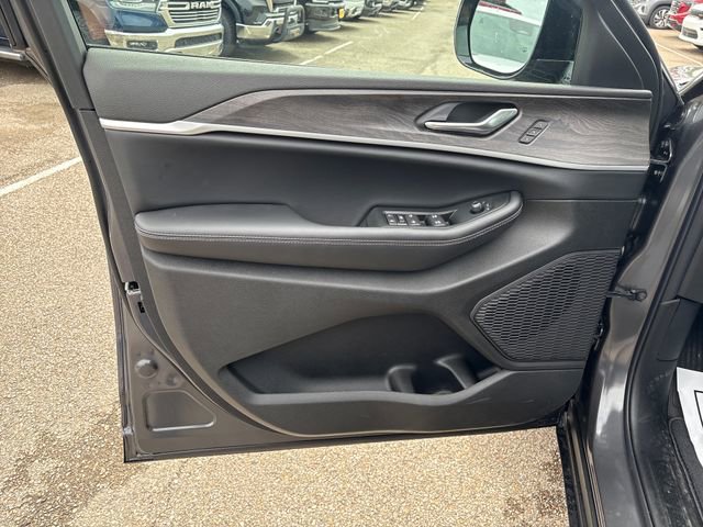 New 2026 Jeep Grand Cherokee Limited AWD/4WD image 7