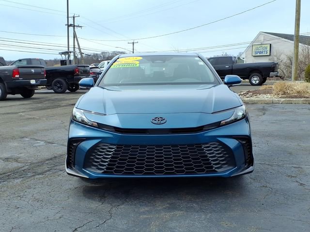 Used 2025 Toyota Camry SE w/ Convenience Package image 8