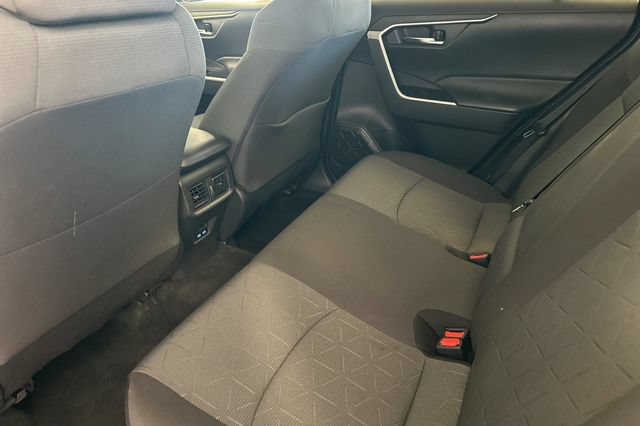 Certified 2022 Toyota RAV4 XLE w/ XLE Grade Weather Package AWD/4WD image 16