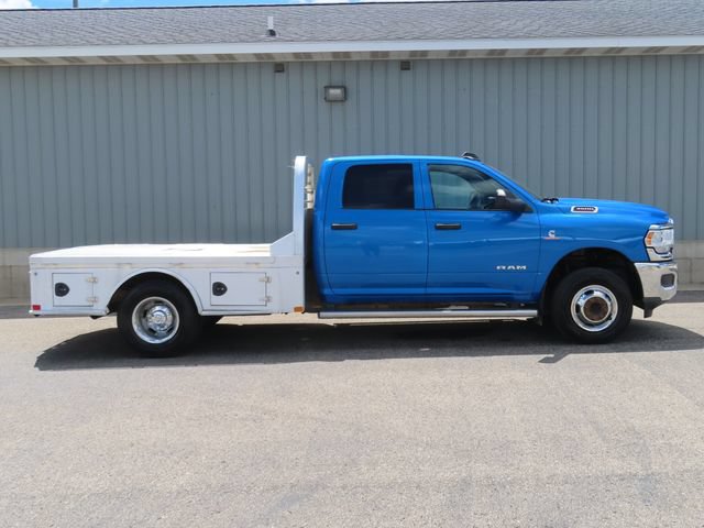 Used 2021 RAM 3500 Tradesman w/ Chrome Appearance Group AWD/4WD image 3