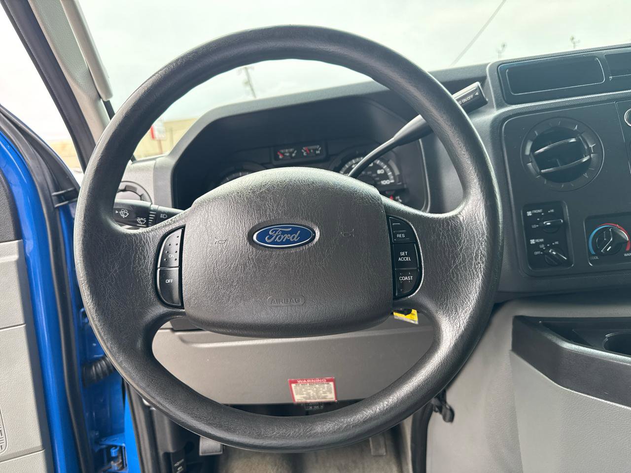 Used 2014 Ford E-350 and Econoline 350 XLT RWD image 13