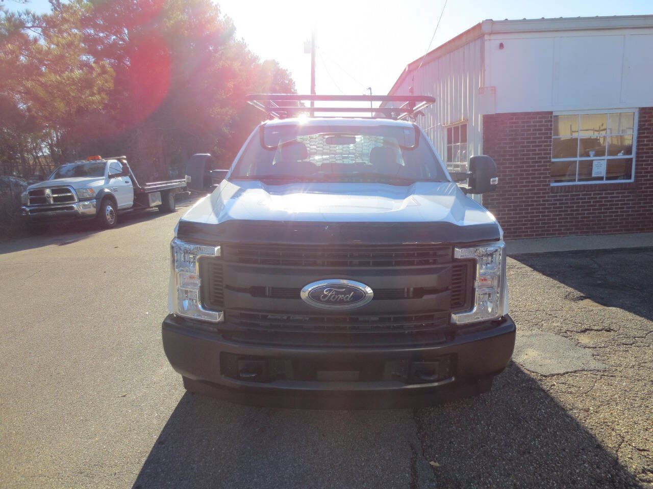 Used 2018 Ford F350 XL w/ Power Equipment Group RWD image 2