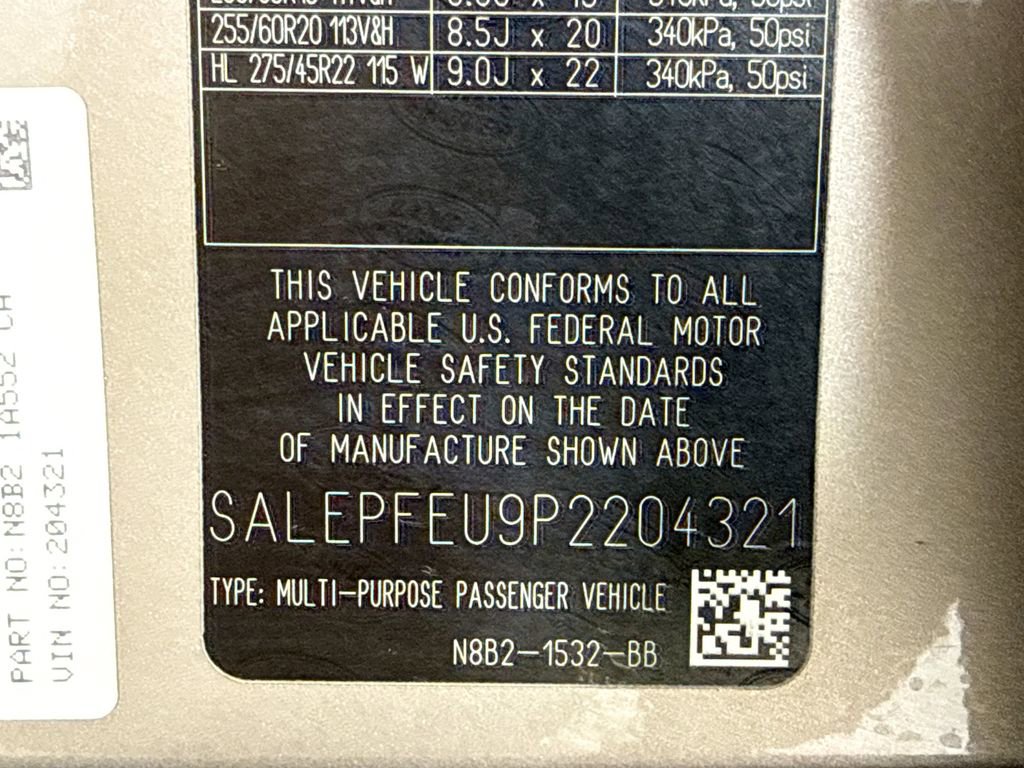 Used 2023 Land Rover Defender 130 SE AWD/4WD image 29