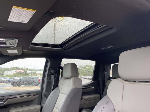 Used 2025 Chevrolet Silverado 1500 ZR2 w/ Technology Package AWD/4WD image 8